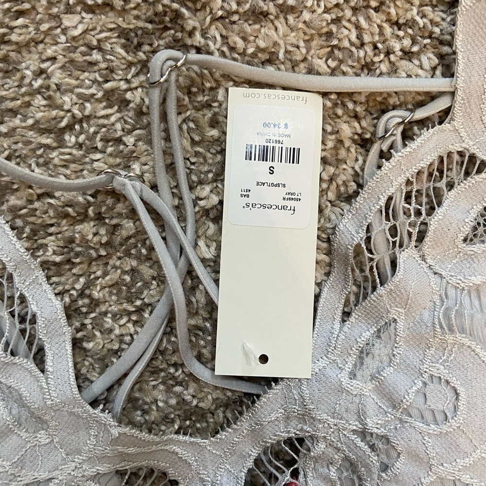 NWT Francesca's Collections Lace Bralette in Light Gray - Picture 3 of 3